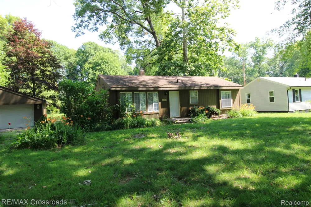 38550 Superior Street Romulus City, MI 48174