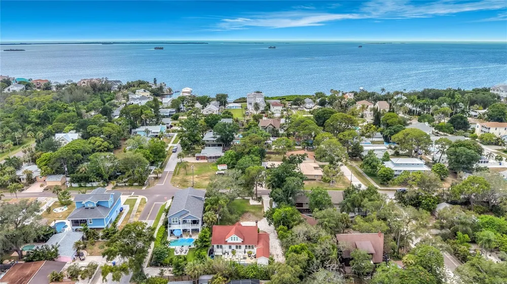 675 S VINCENT STREET Crystal Beach, FL 34681