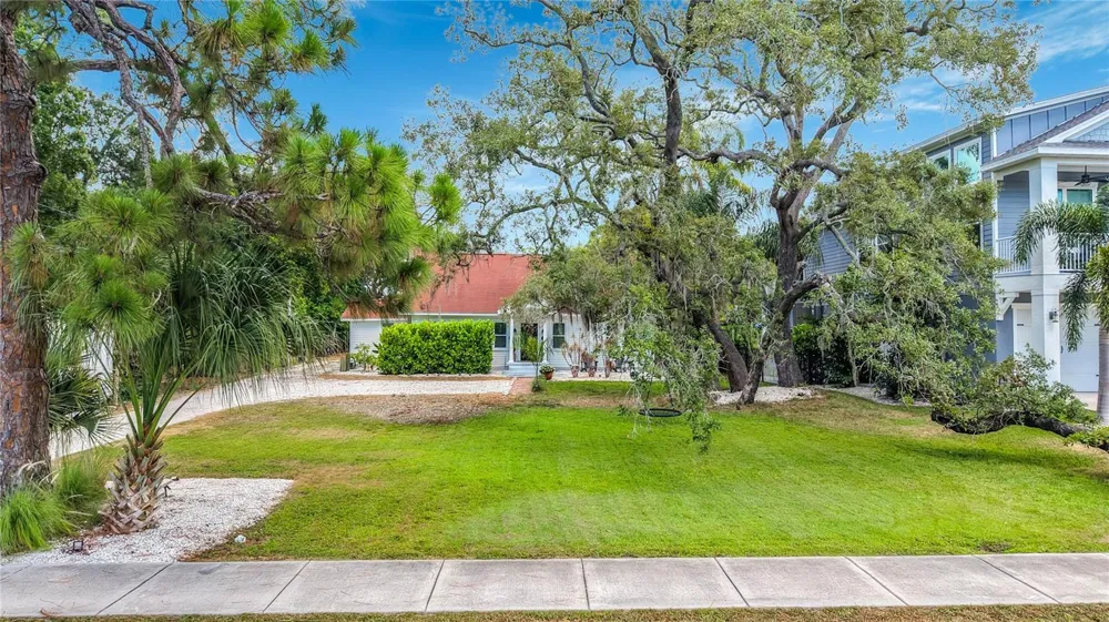 675 S VINCENT STREET Crystal Beach, FL 34681