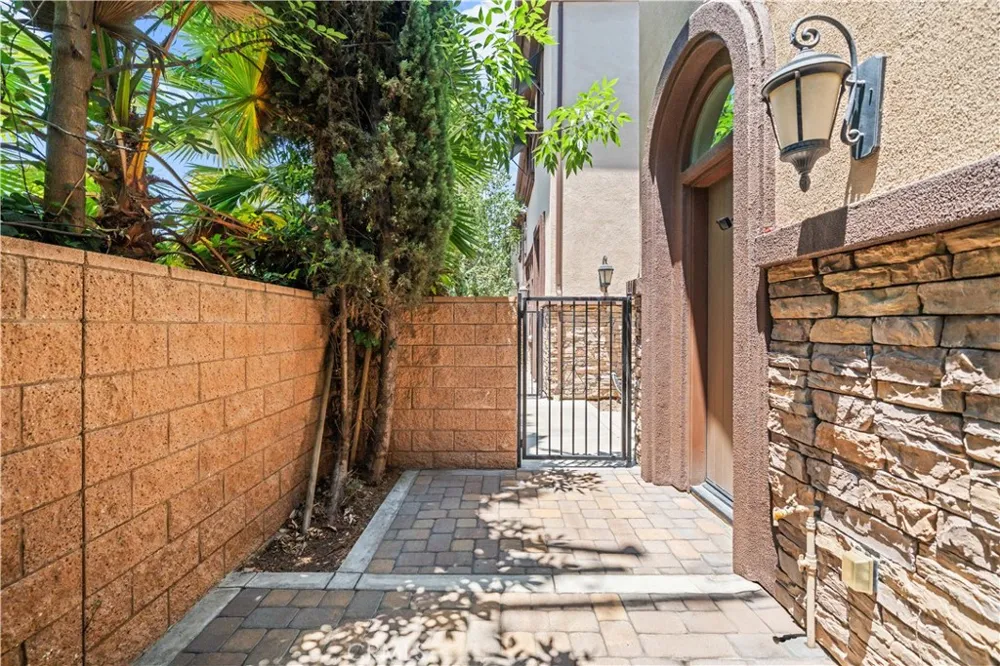 656 West Huntington Drive #k-1 Arcadia, CA 91007