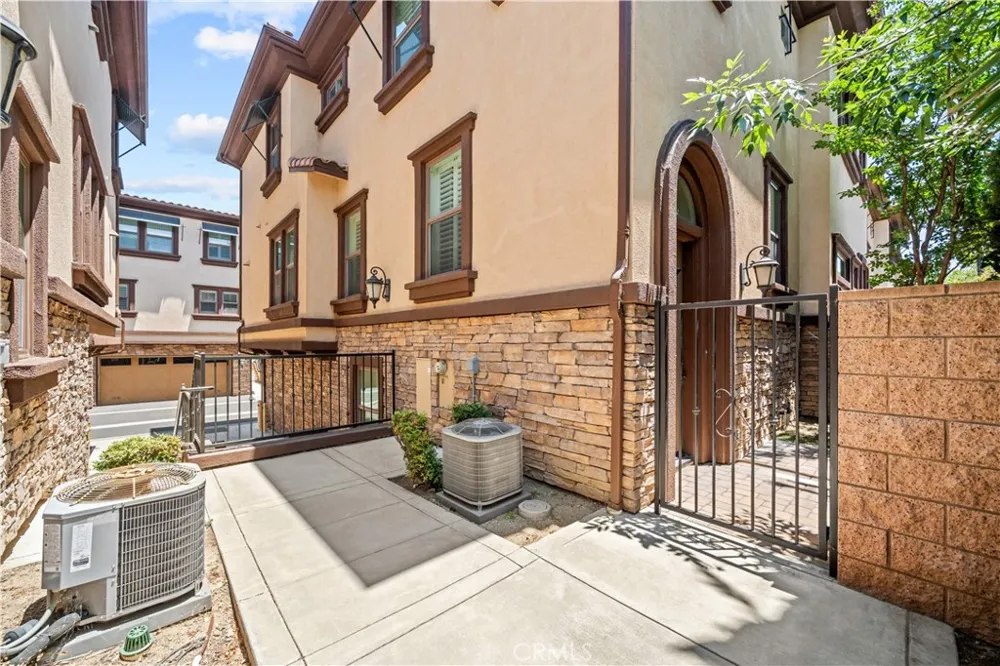 656 West Huntington Drive #k-1 Arcadia, CA 91007