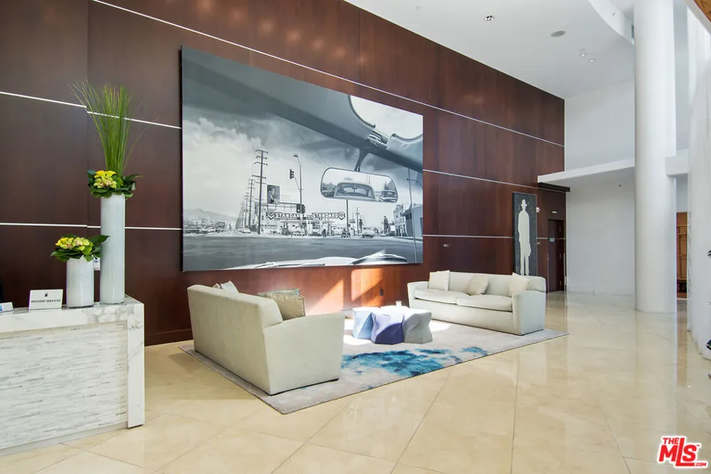 13700 Marina Pointe Drive #1431 Marina del Rey, CA 90292