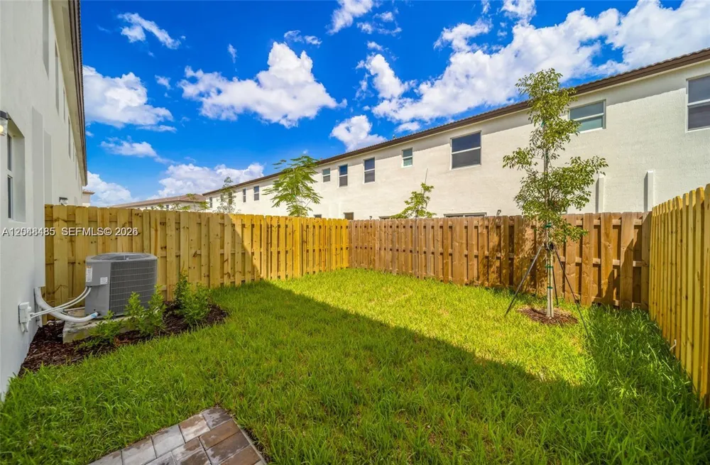 12918 NW 23rd Pl Miami, FL 33167