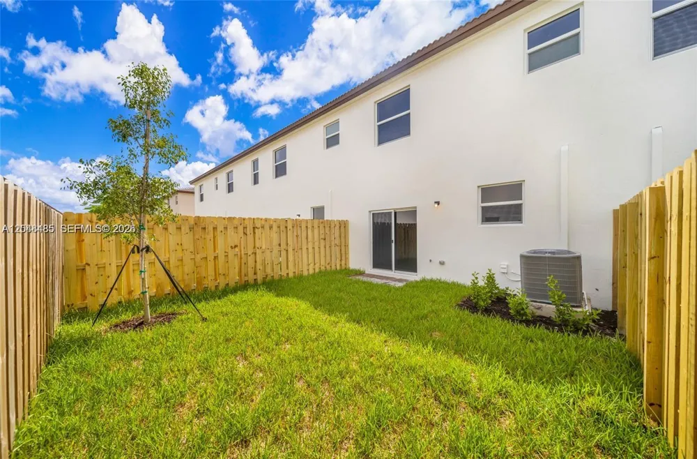 12918 NW 23rd Pl Miami, FL 33167