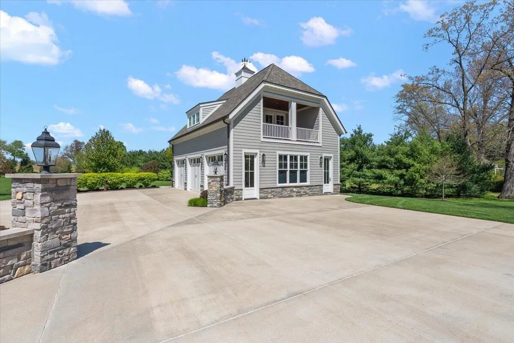 13741 S Indian Springs Road Buchanan, MI 49107