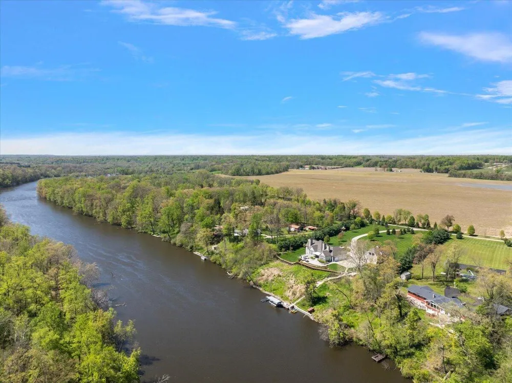 13741 S Indian Springs Road Buchanan, MI 49107