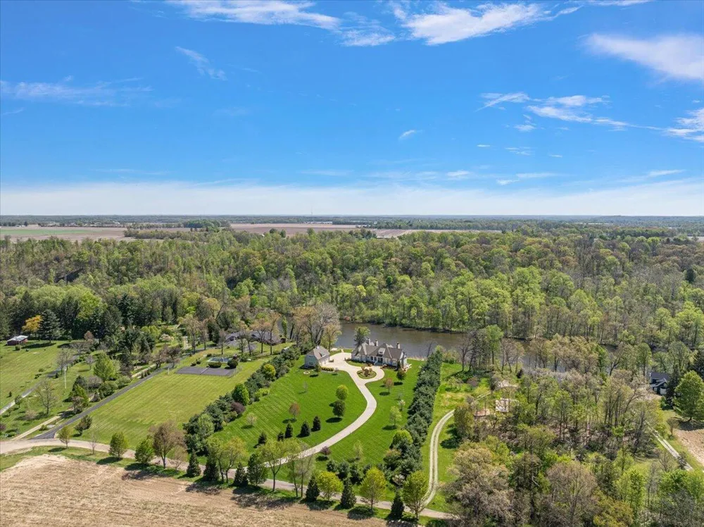 13741 S Indian Springs Road Buchanan, MI 49107