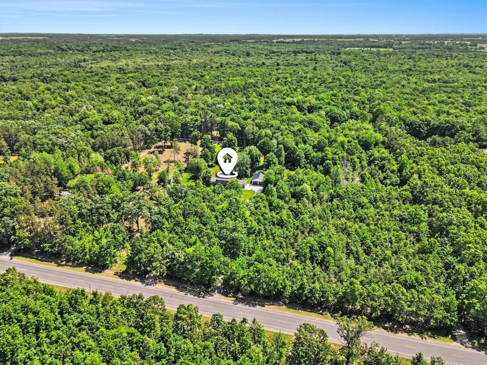 2932 S Maple Island Road Ravenna, MI 49451