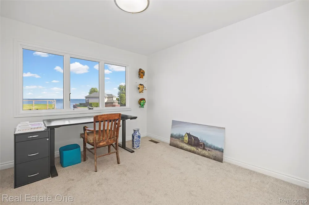 47630 Lorie Lane Chesterfield Township, MI 48047