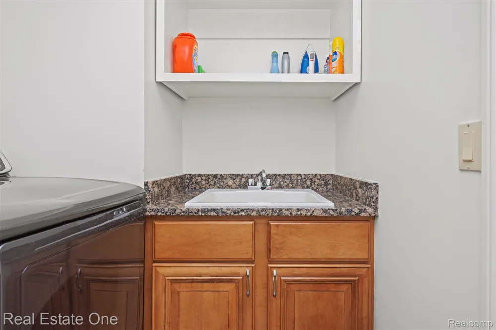 47630 Lorie Lane Chesterfield Township, MI 48047