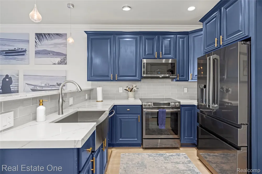 47630 Lorie Lane Chesterfield Township, MI 48047