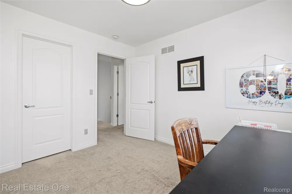47630 Lorie Lane Chesterfield Township, MI 48047