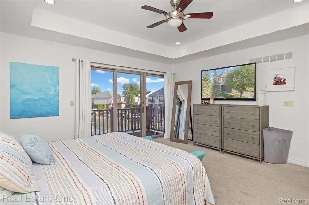 47630 Lorie Lane Chesterfield Township, MI 48047