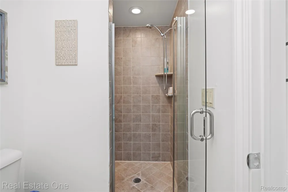 47630 Lorie Lane Chesterfield Township, MI 48047