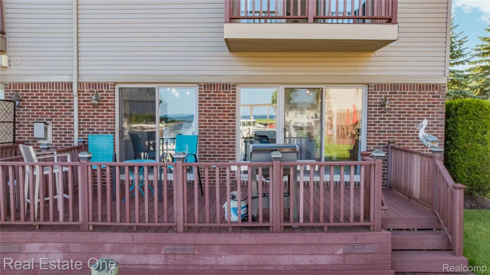 47630 Lorie Lane Chesterfield Township, MI 48047