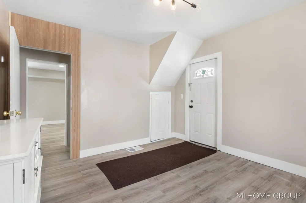 20449 W Howard City-Edmore Reynolds Township, MI 49329