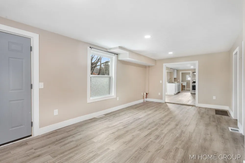 20449 W Howard City-Edmore Reynolds Township, MI 49329