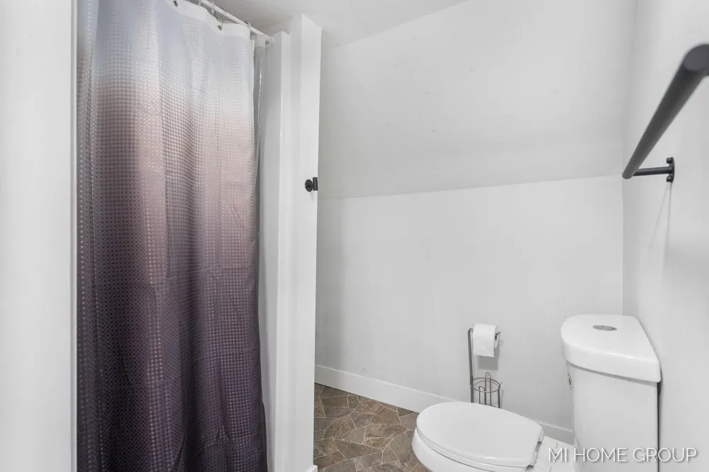20449 W Howard City-Edmore Reynolds Township, MI 49329
