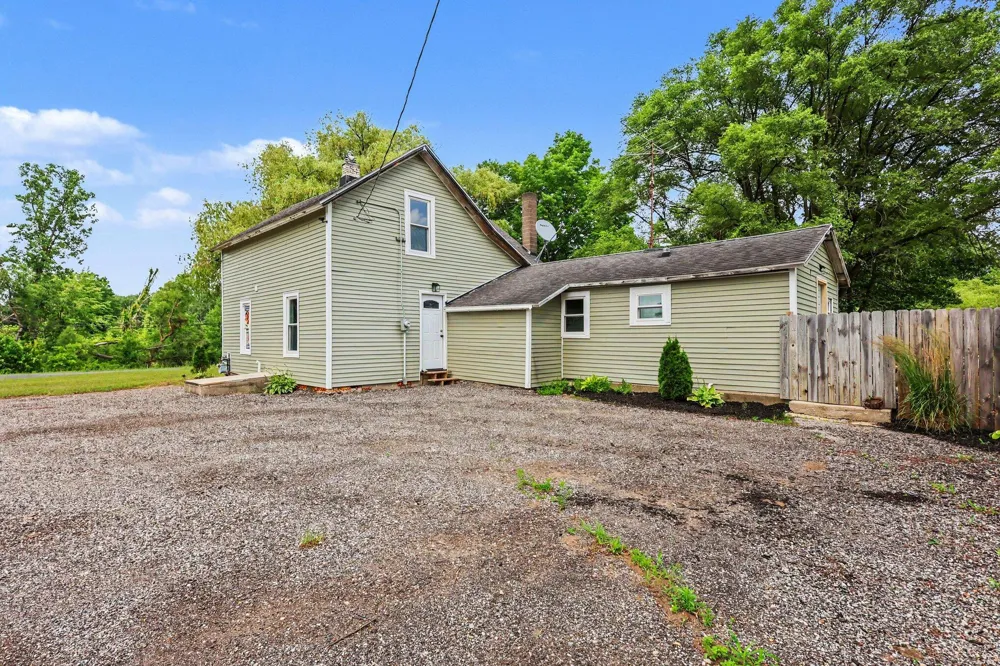 20449 W Howard City-Edmore Reynolds Township, MI 49329