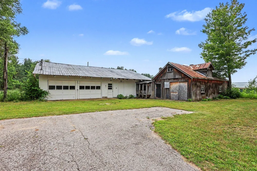 20449 W Howard City-Edmore Reynolds Township, MI 49329