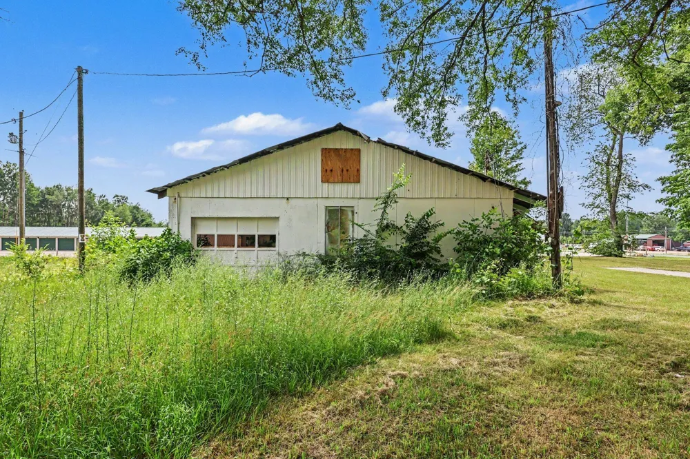 20449 W Howard City-Edmore Reynolds Township, MI 49329