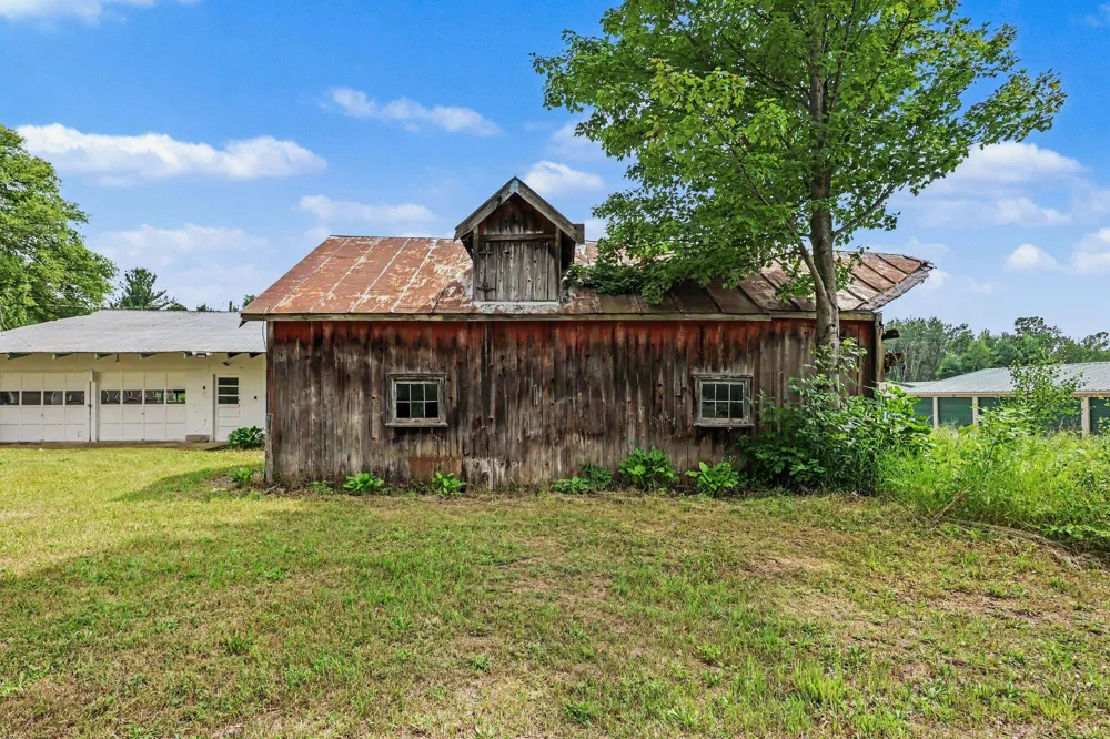 20449 W Howard City-Edmore Reynolds Township, MI 49329