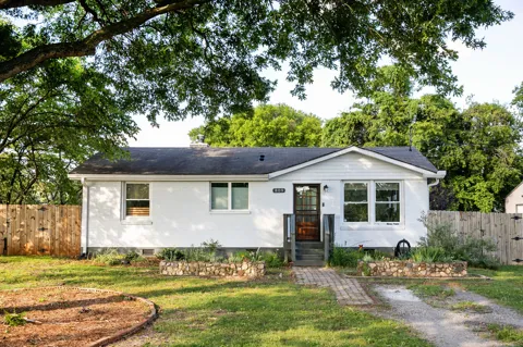 809 Bettie Dr