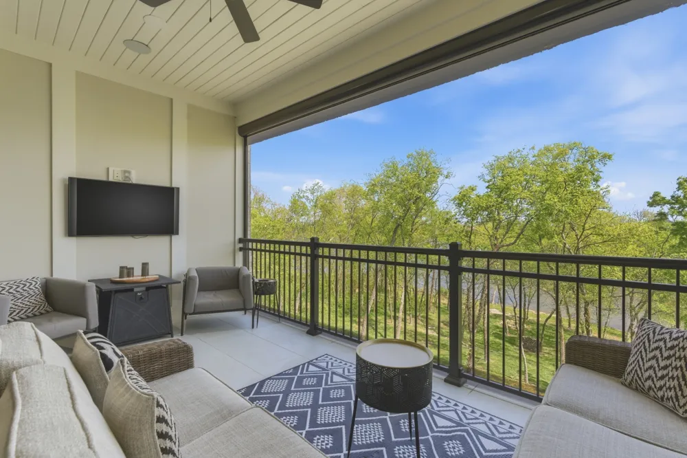1024 Club View Drive #B301 Gallatin, TN 37066