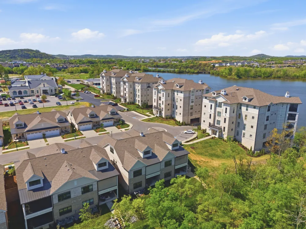 1024 Club View Drive #B301 Gallatin, TN 37066