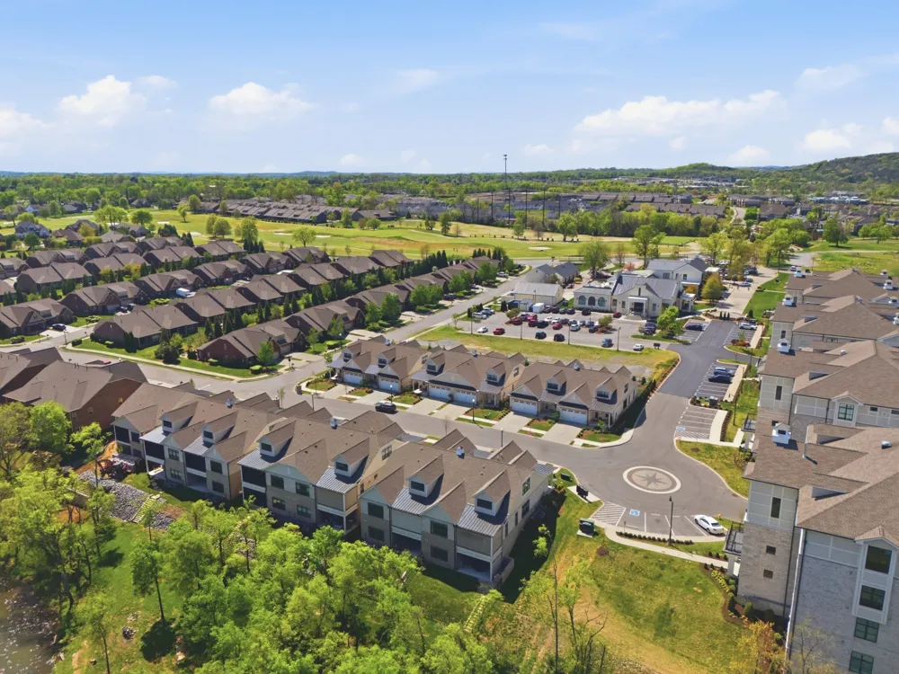 1024 Club View Drive #B301 Gallatin, TN 37066