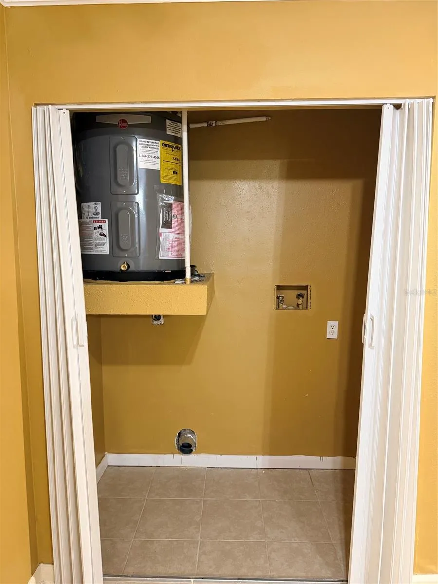 345 FORESTWAY CIRCLE #107 Altamonte Springs, FL 32701