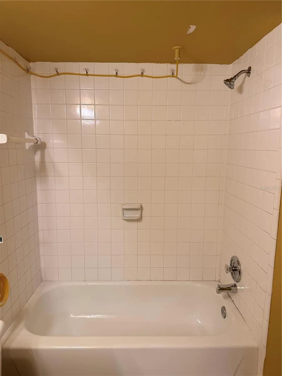 345 FORESTWAY CIRCLE #107 Altamonte Springs, FL 32701