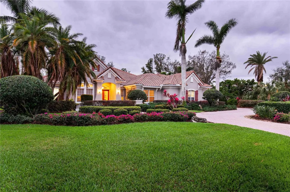 10006 DISCOVERY TERRACE Bradenton, FL 34212