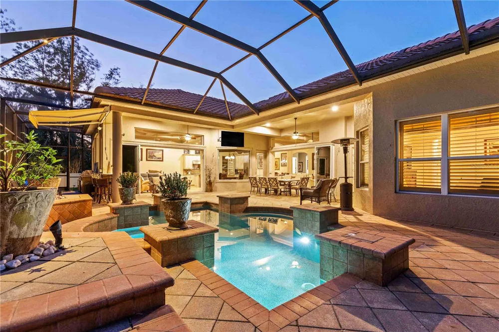 10006 DISCOVERY TERRACE Bradenton, FL 34212