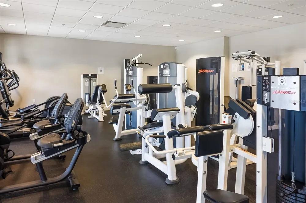 10006 DISCOVERY TERRACE Bradenton, FL 34212