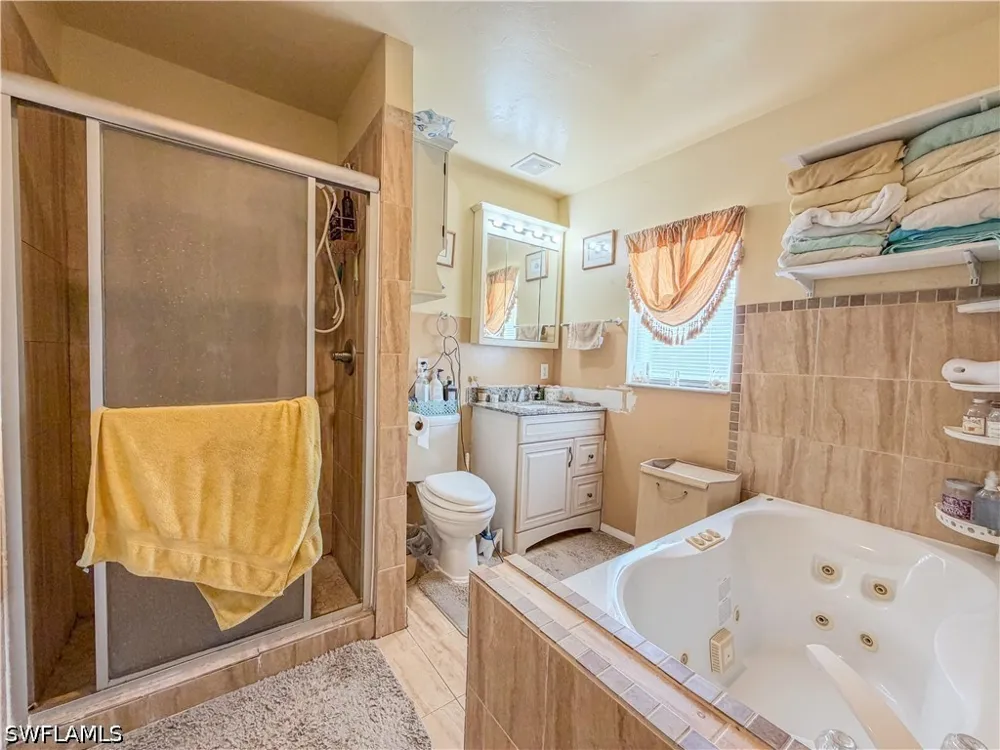 Outer Drive Naples, FL 34112