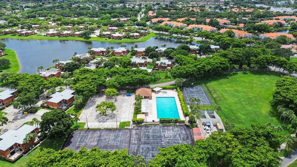 310 Buttonwood Lane #B Boynton Beach, FL 33436