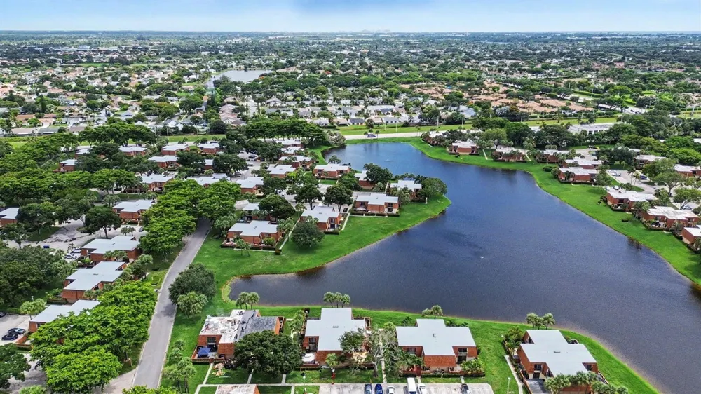 310 Buttonwood Lane #B Boynton Beach, FL 33436