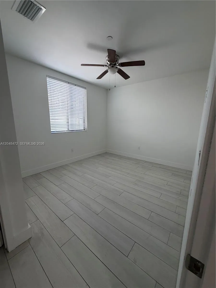 879 E 24th St #203 Hialeah, FL 33013