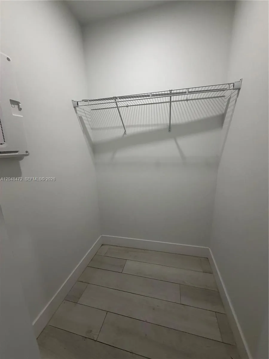 879 E 24th St #203 Hialeah, FL 33013