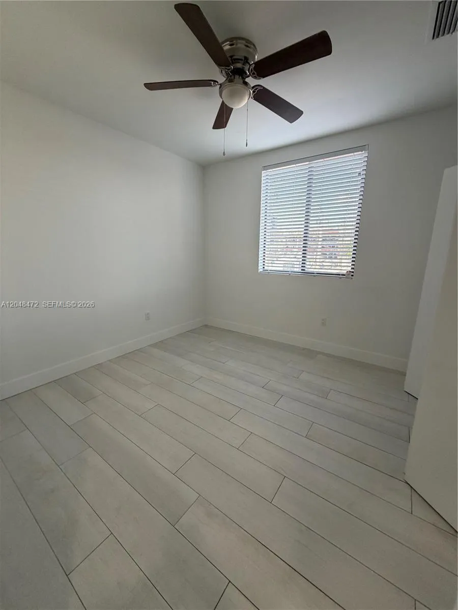 879 E 24th St #203 Hialeah, FL 33013