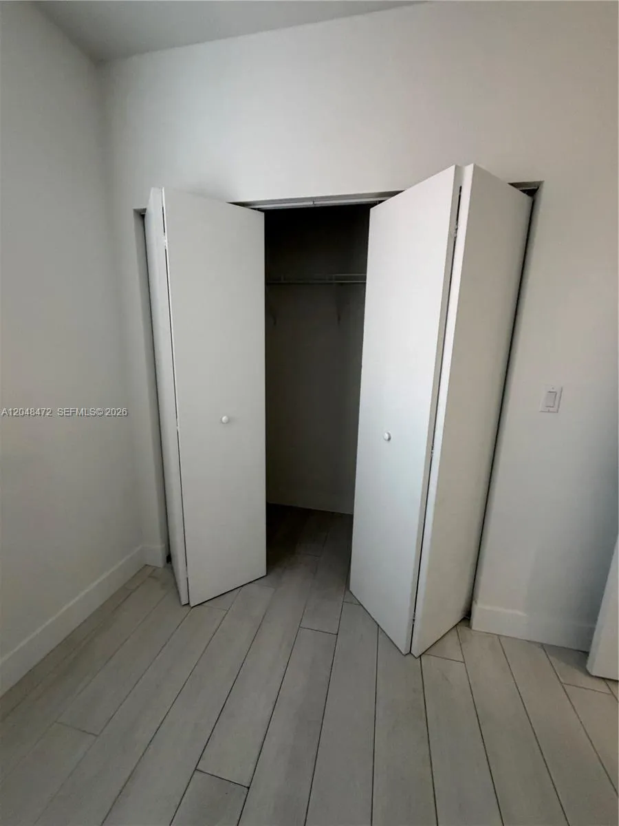 879 E 24th St #203 Hialeah, FL 33013
