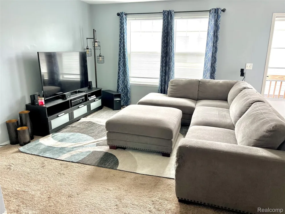 17096 Detroiter Ave Springfield Charter Township, MI 48350