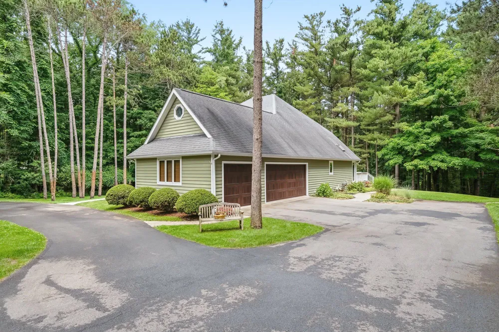 8120 Glenwynd Drive Texas Charter Township, MI 49009