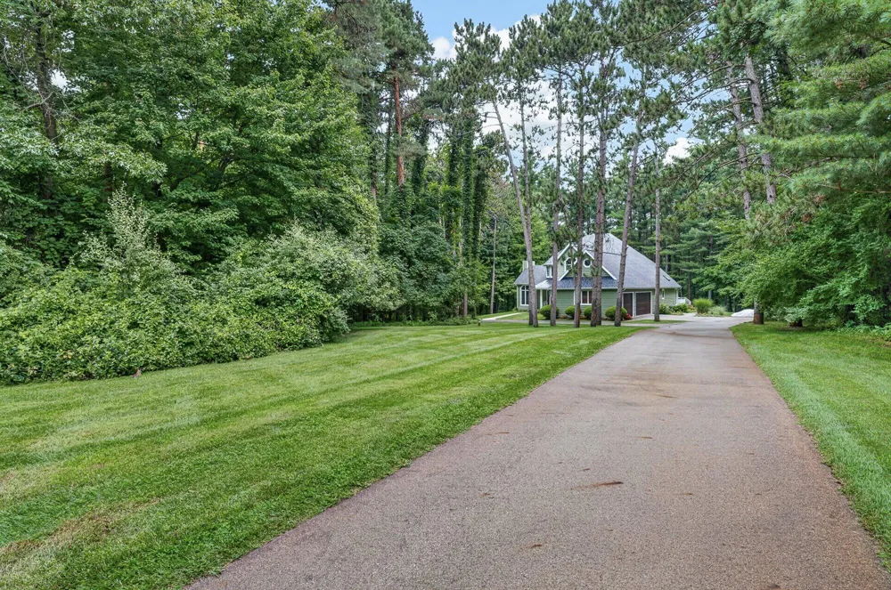 8120 Glenwynd Drive Texas Charter Township, MI 49009