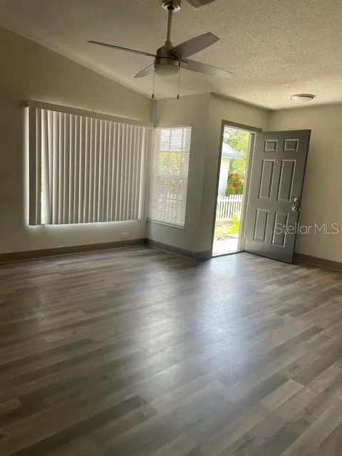1100 LOWRY AVENUE #33 Lakeland, FL 33801