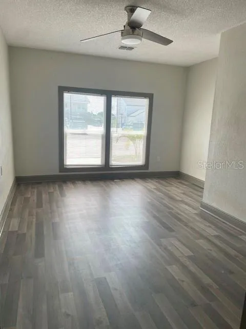 1100 LOWRY AVENUE #33 Lakeland, FL 33801