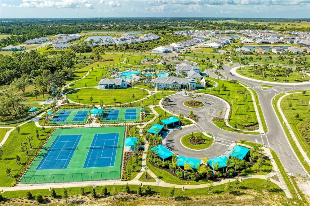 9920 CRYSTAL ISLE CIRCLE Sarasota, FL 34241
