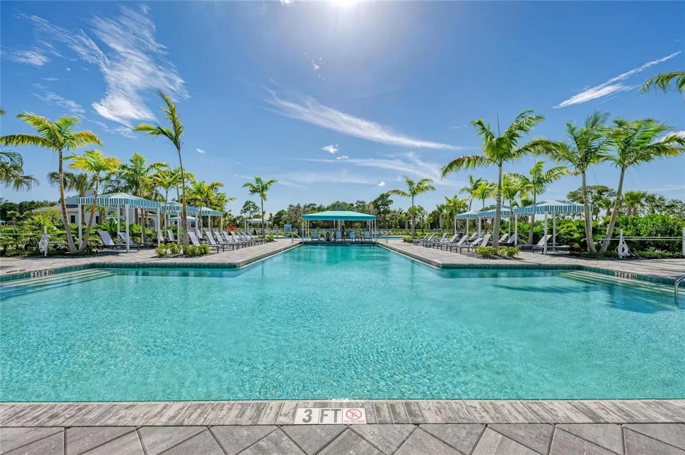 9920 CRYSTAL ISLE CIRCLE Sarasota, FL 34241
