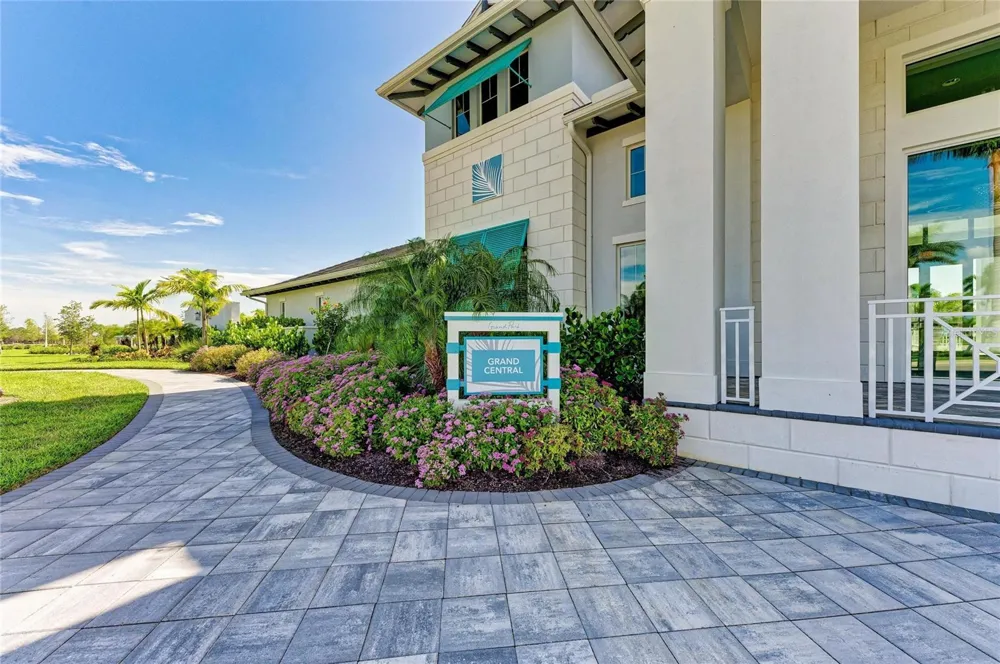 9920 CRYSTAL ISLE CIRCLE Sarasota, FL 34241